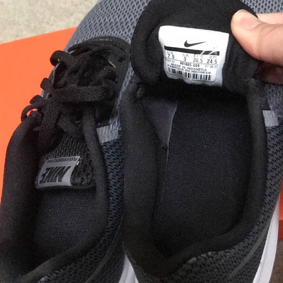 Nike running shoes - Picture 4 of 4